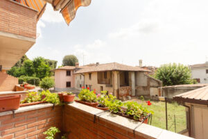 Bilocale San Zenone al Lambro con box doppio vista balcone