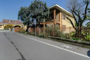 Esterni villa in vendita Melegnano