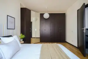 Agenzia Immobiliare Lodi - Vendita Bilocale Monza camera da letto armadiatura