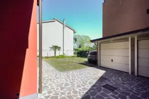 Agenzia Immobiliare Lodi - Vendita Bilocale Monza posto auto
