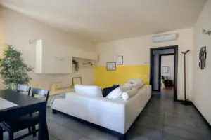 Agenzia Immobiliare Lodi - Vendita Bilocale Monza su cortile interno silenzioso