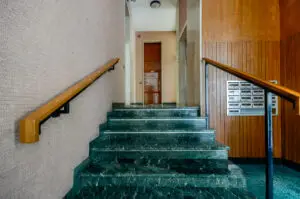 Agenzia immobiliare Lodi - Ufficio di Rappresentanza Zona Giardini accesso scale