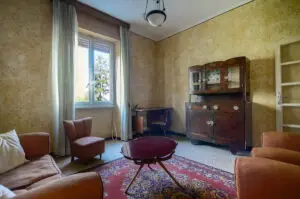 Agenzia Immobiliare Lodi 4 locali Zona Fanfani zona giorno da ristrutturare