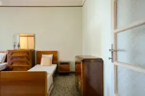 Agenzia Immobiliare Lodi 4 locali Zona Fanfani ingresso cameretta