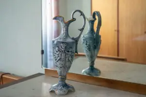 Agenzia Immobiliare Lodi 4 locali Zona Fanfani cameretta dettaglio vaso