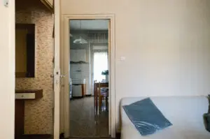 Agenzia Immobiliare Lodi 4 locali Zona Fanfani ingresso cucina